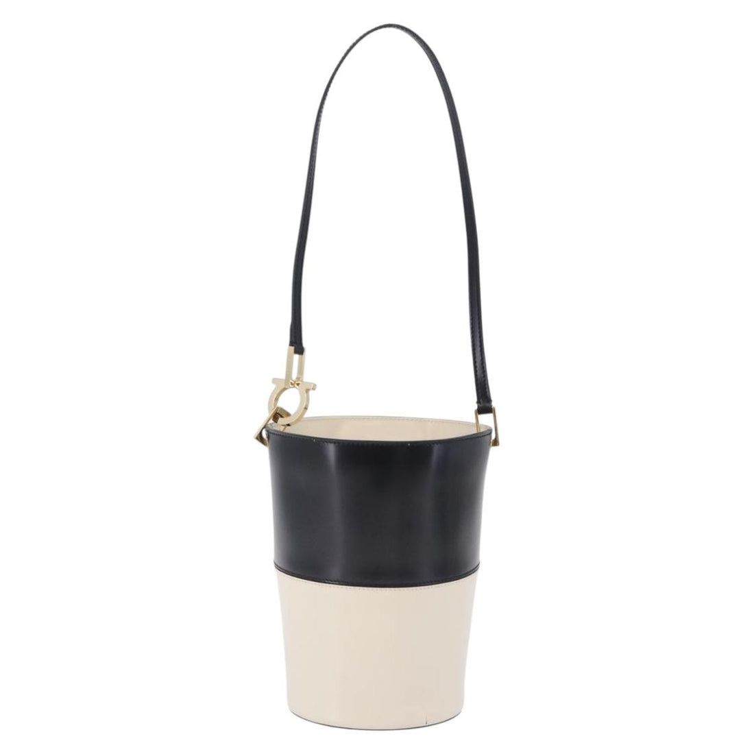 Salvatore Ferragamo Gancini Shoulder Bag Leather Ivory Gold Tone Auth 198472A