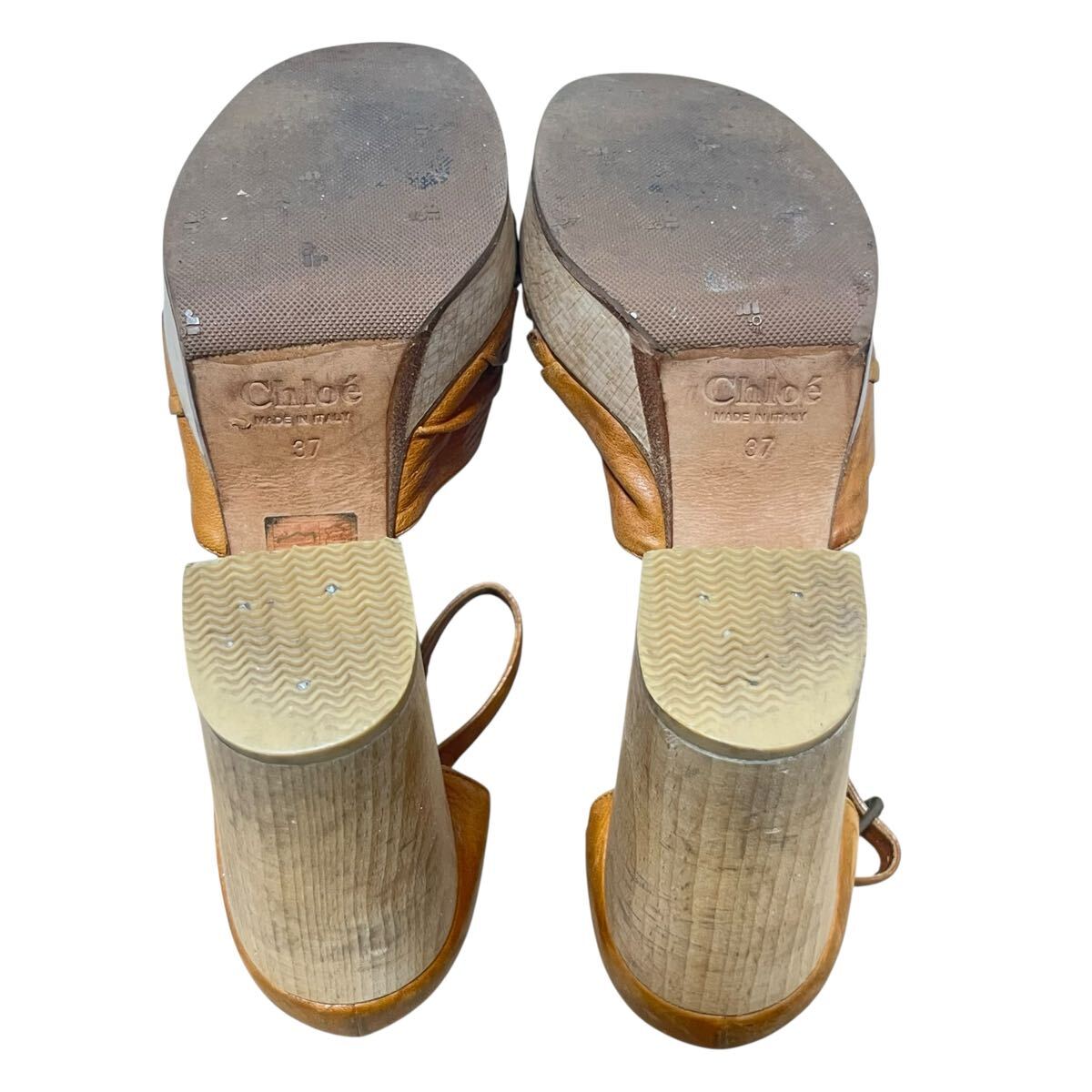 Chloé leather heel sandals brown - front view